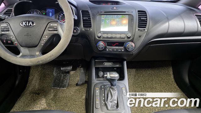 Kia K3 2015 — photo 19
