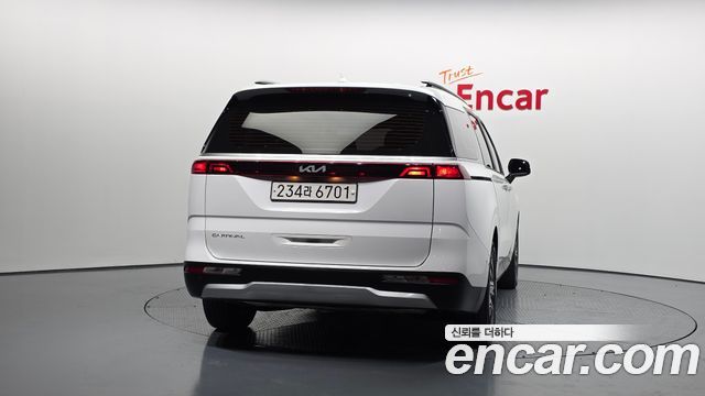 Kia Canival 2022 — photo 4