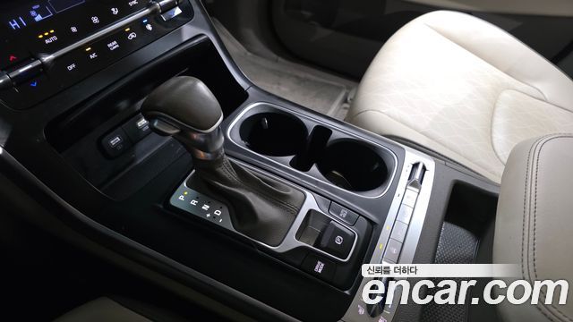 Kia Canival 2022 — photo 9