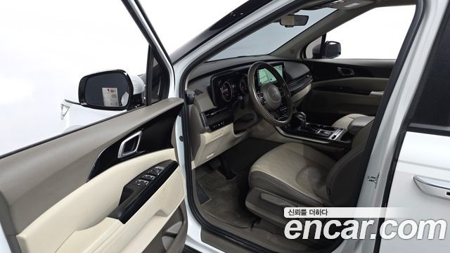Kia Canival 2022 — photo 10