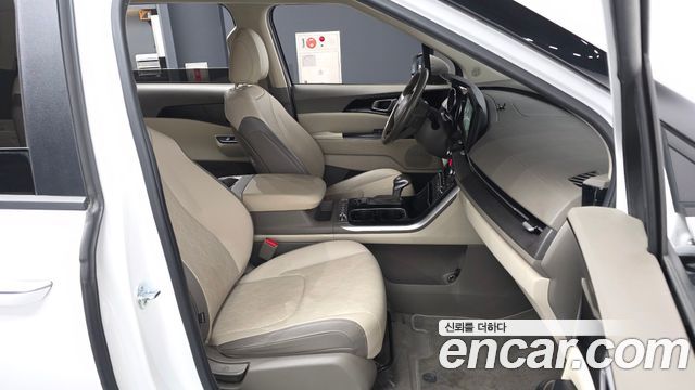 Kia Canival 2022 — photo 11