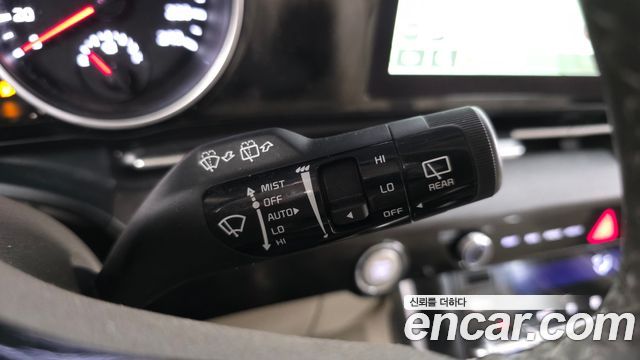 Kia Canival 2022 — photo 18