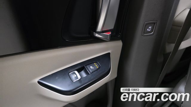 Kia Canival 2022 — photo 19