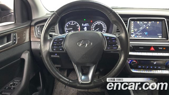 Hyundai Sonata 2018 — photo 13
