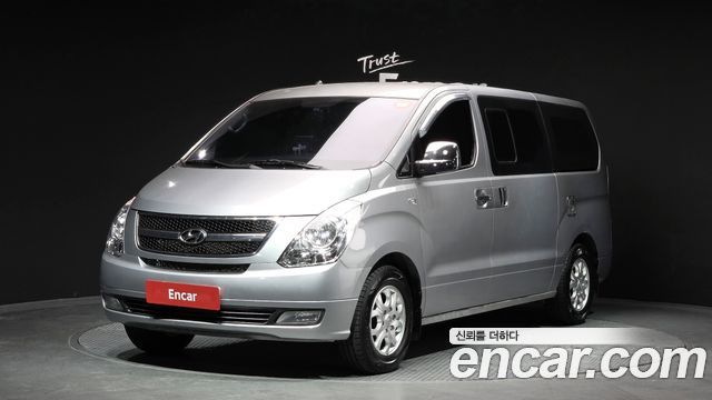 Hyundai Starex 2015 — photo 1