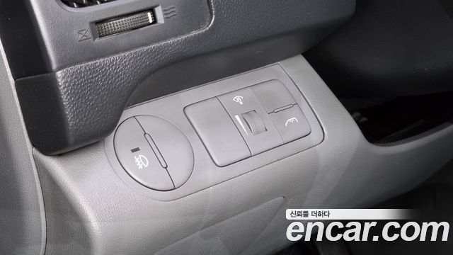 Hyundai Starex 2015 — photo 16