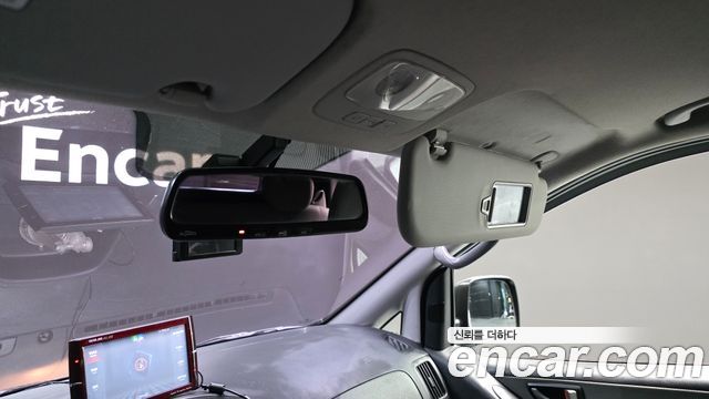 Hyundai Starex 2015 — photo 19