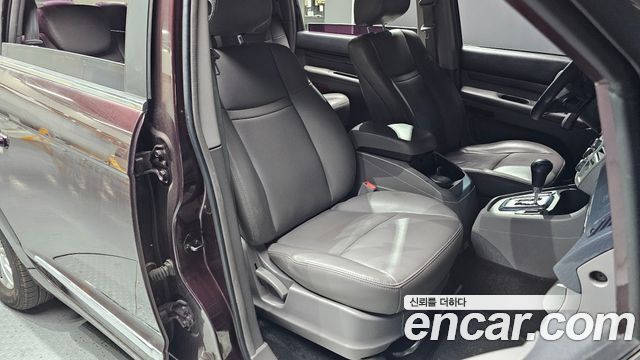KG Mobility KORANDO 2015 — photo 11