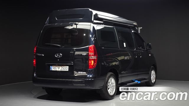 Hyundai Starex 2021 — photo 2