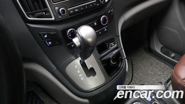 Hyundai Starex 2021 — photo 9