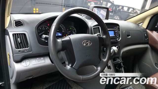 Hyundai Starex 2021 — photo 12