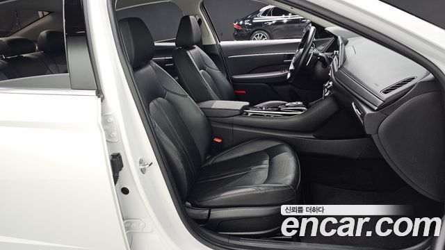 Hyundai Sonata 2022 — photo 10