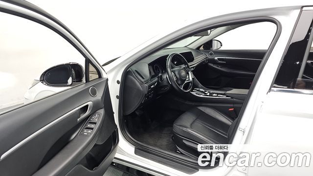 Hyundai Sonata 2022 — photo 11