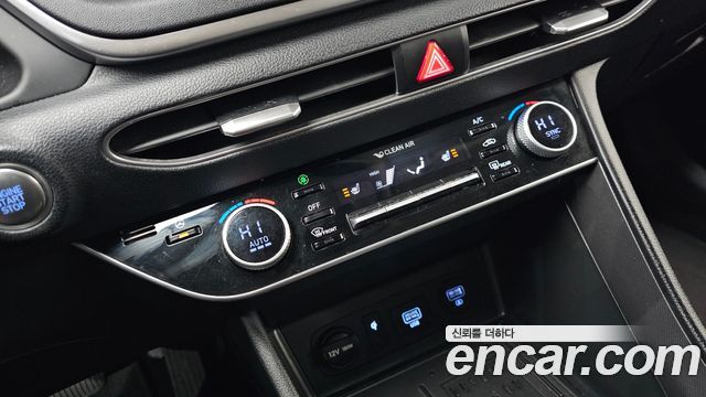 Hyundai Sonata 2022 — photo 17