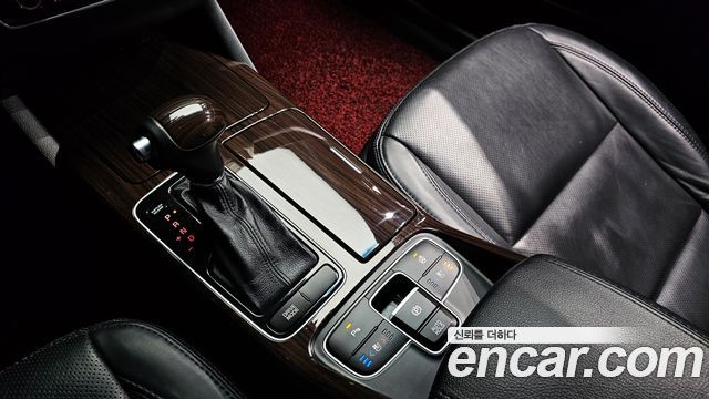 Kia K7 2016 — photo 9