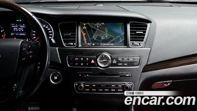 Kia K7 2016 — photo 16
