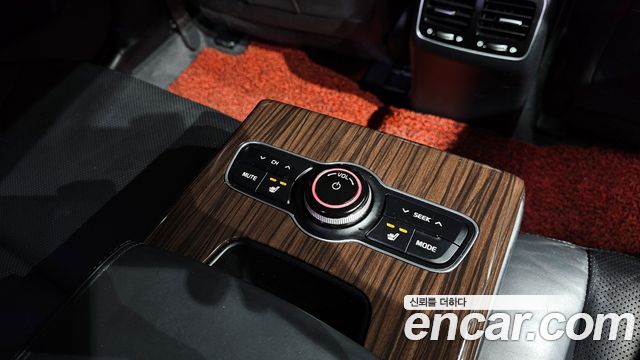 Kia K7 2016 — photo 20
