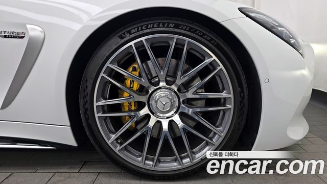 Mercedes-Benz AMG GT 2025 — photo 5
