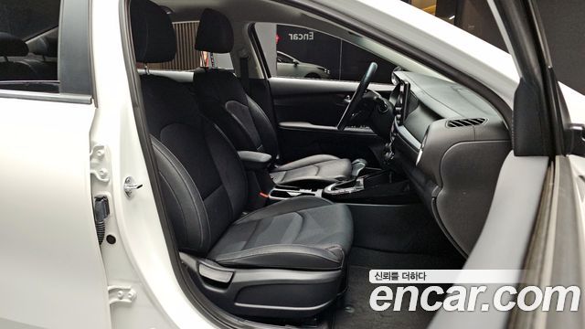 Kia K3 2024 — photo 12