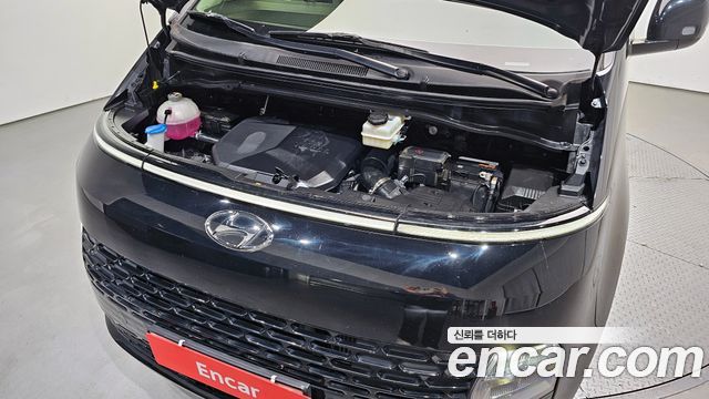 Hyundai Staria 2023 — photo 6