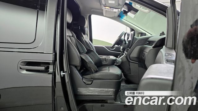 Hyundai Staria 2023 — photo 10