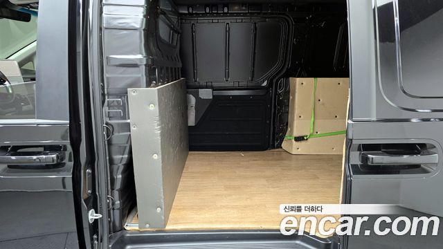 Hyundai Staria 2023 — photo 12