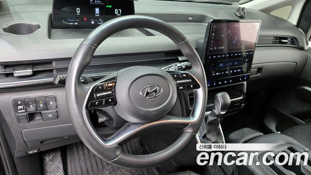 Hyundai Staria 2023 — photo 14