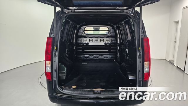 Hyundai Staria 2023 — photo 19