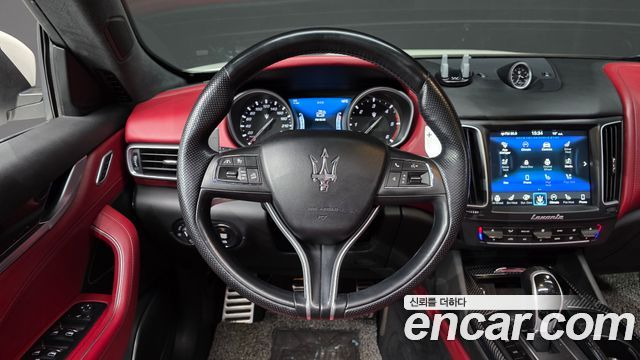 Maserati Levante 2018 — photo 13