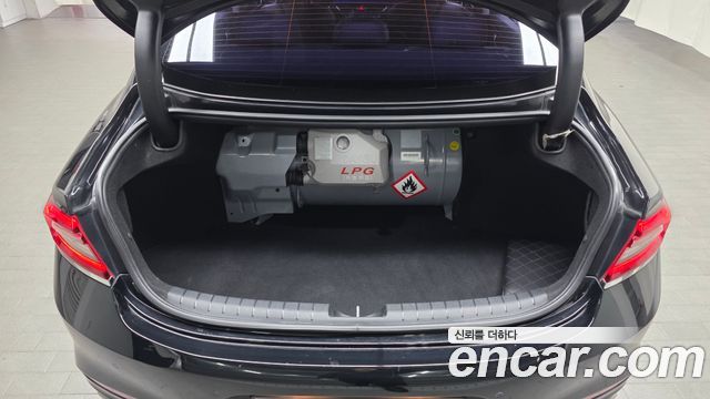 Hyundai Grandeur 2018 — photo 20