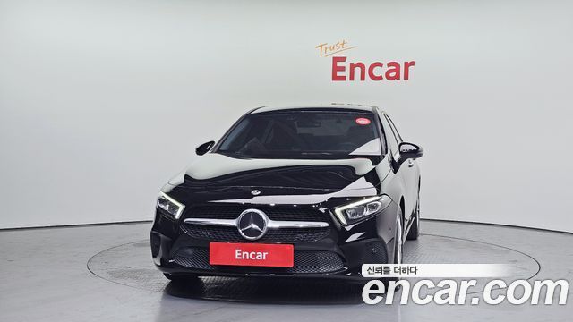 Mercedes-Benz A-Class 2020 — photo 3
