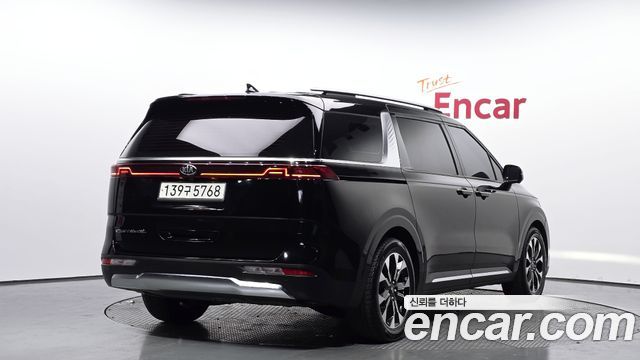 Kia Canival 2021 — photo 2
