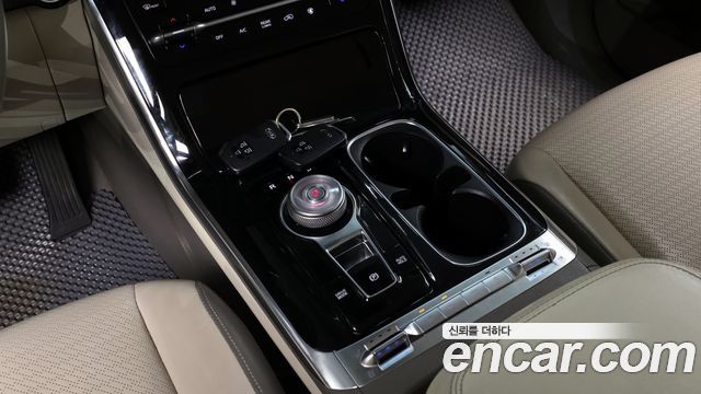 Kia Canival 2021 — photo 9