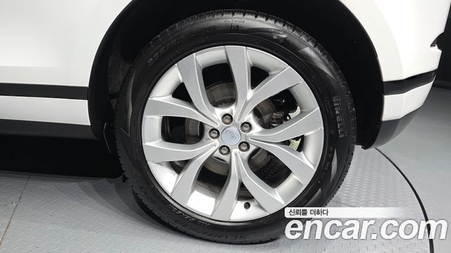 Land Rover Range Rover Evoque 2022 — photo 5