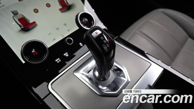 Land Rover Range Rover Evoque 2022 — photo 9