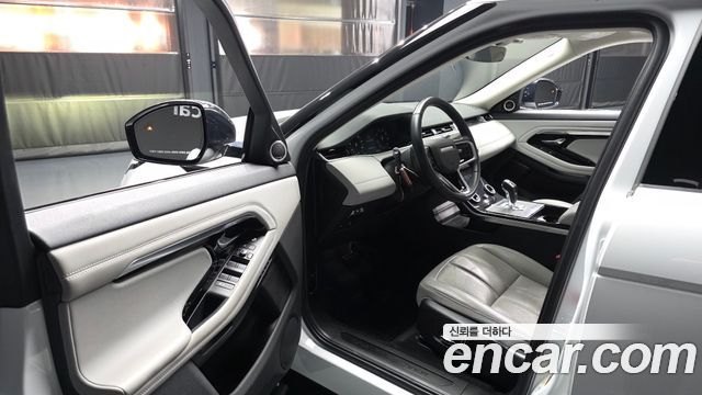 Land Rover Range Rover Evoque 2022 — photo 10