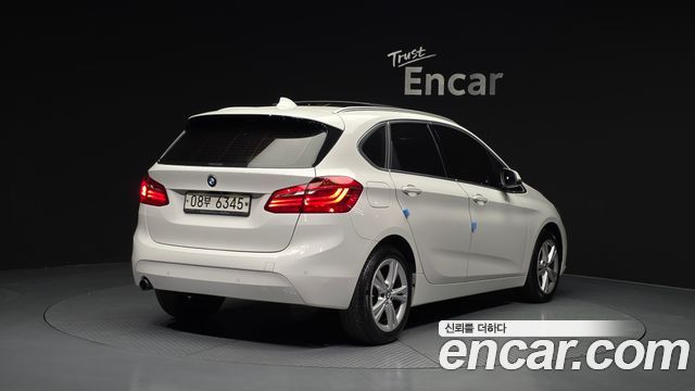 BMW 2-Series 2018 — photo 2