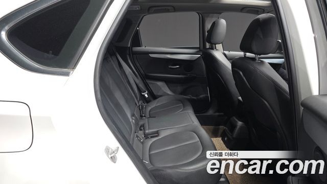 BMW 2-Series 2018 — photo 12