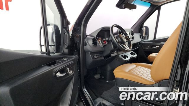Mercedes-Benz Sprinter 2020 — photo 13