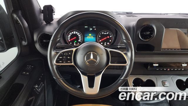 Mercedes-Benz Sprinter 2020 — photo 19