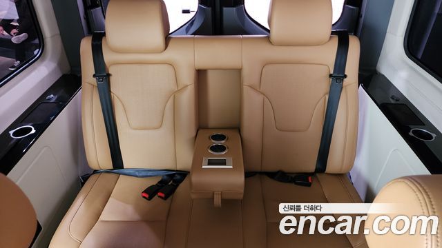 Mercedes-Benz Sprinter 2020 — photo 30