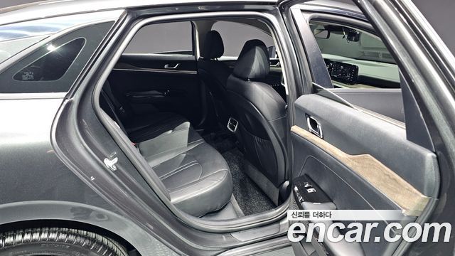 Kia K5 2022 — photo 17