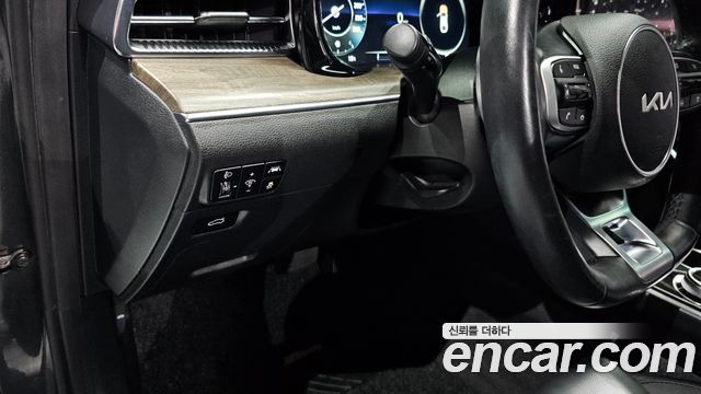 Kia K5 2022 — photo 16