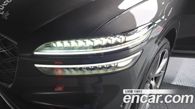 Genesis GV70 2025 — photo 8
