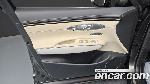 Genesis GV70 2025 — photo 14