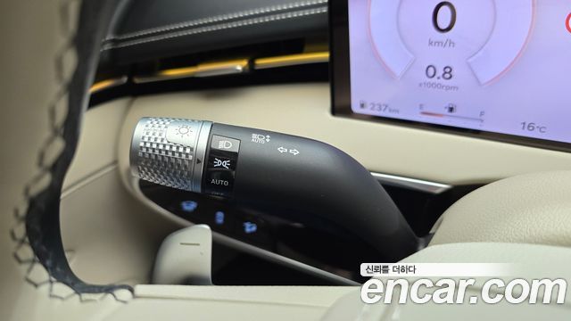 Genesis GV70 2025 — photo 28