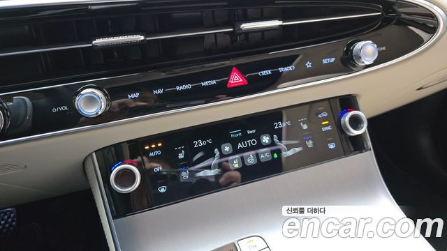 Genesis GV70 2025 — photo 30