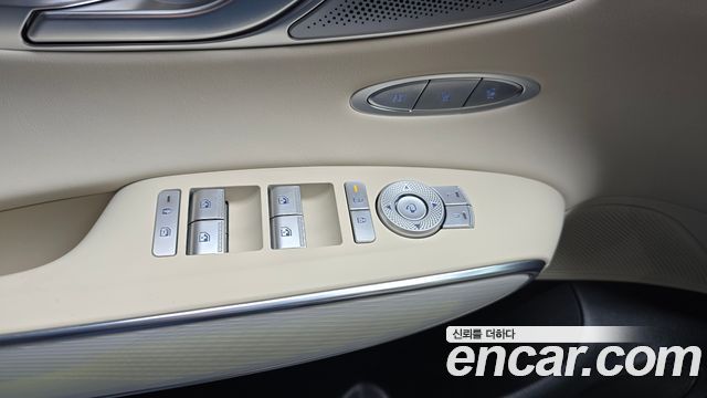 Genesis GV70 2025 — photo 32