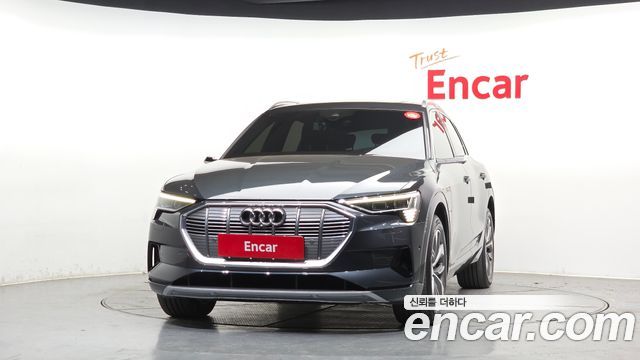 Audi e-tron 2020 — photo 3