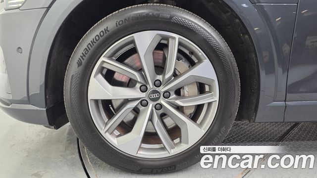 Audi e-tron 2020 — photo 5